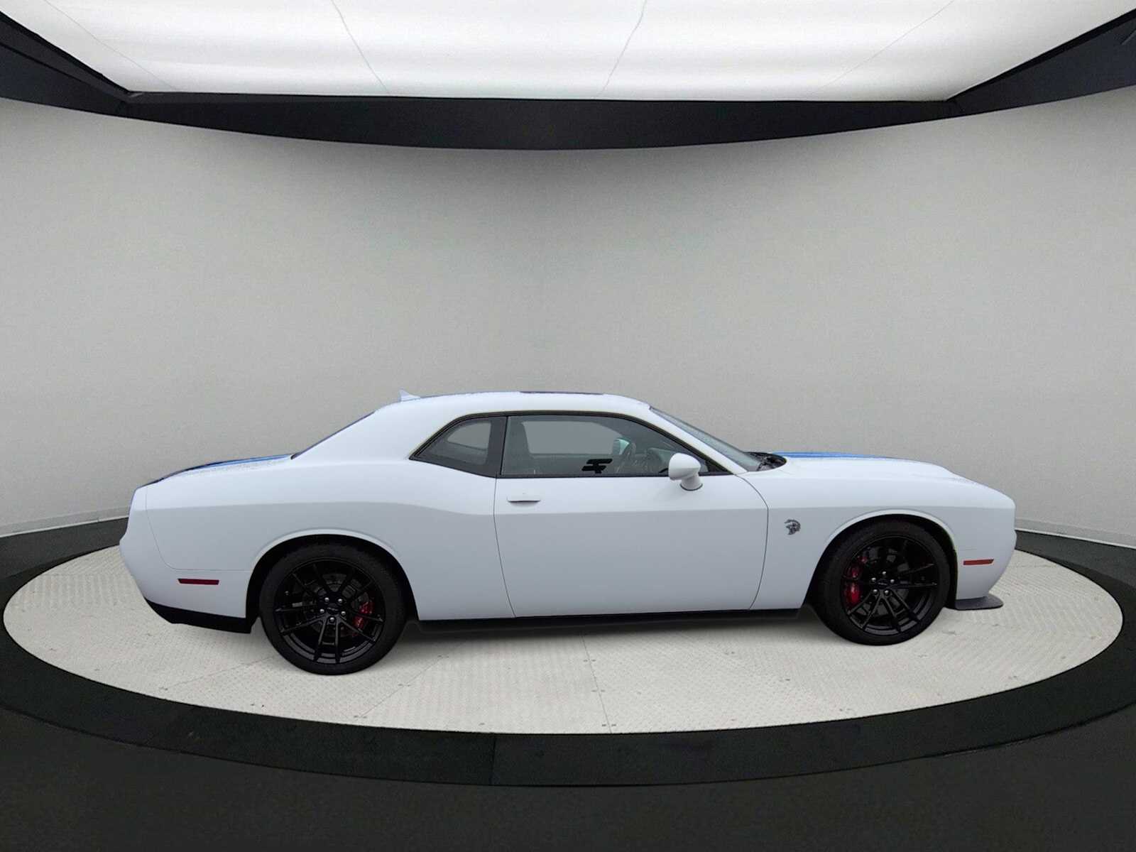 Thumbnail: 2023 Dodge Challenger - 9