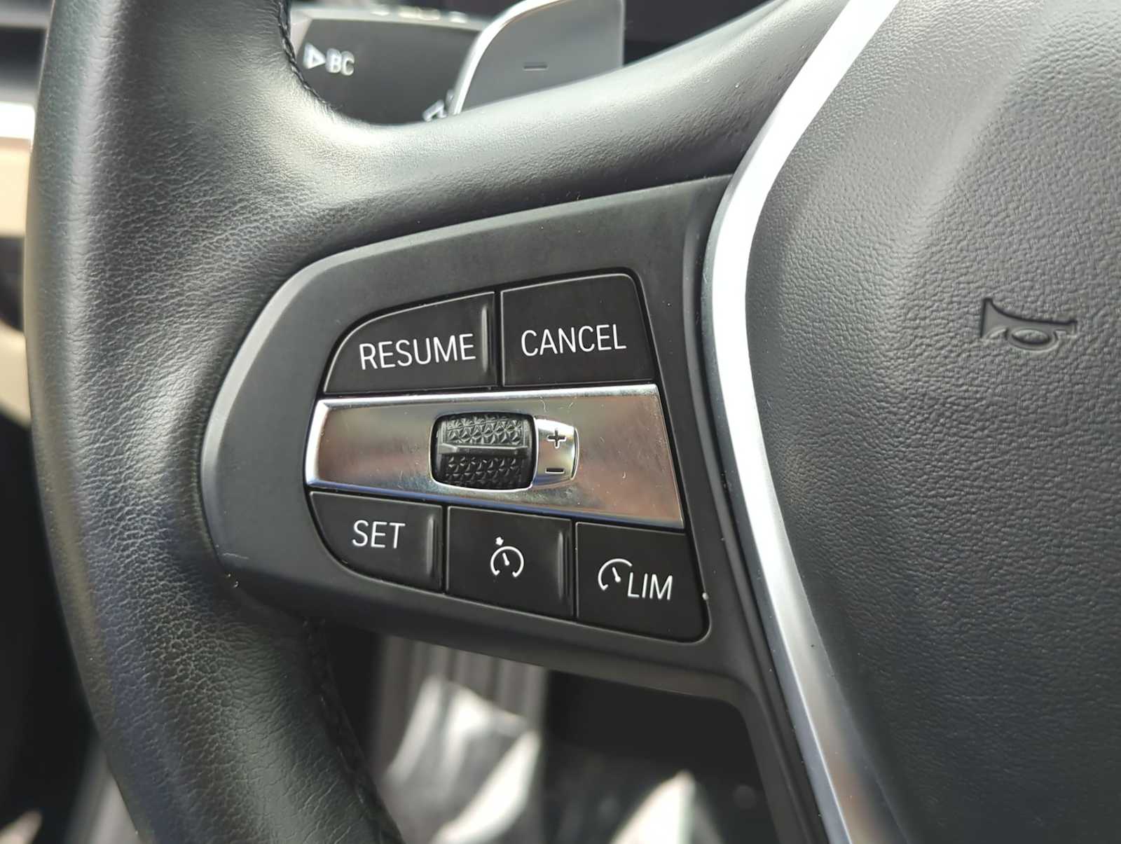 Thumbnail: 2023 BMW 3 Series - 24