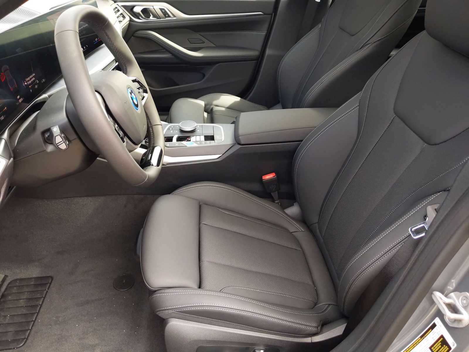Thumbnail: 2025 BMW i4 - 16
