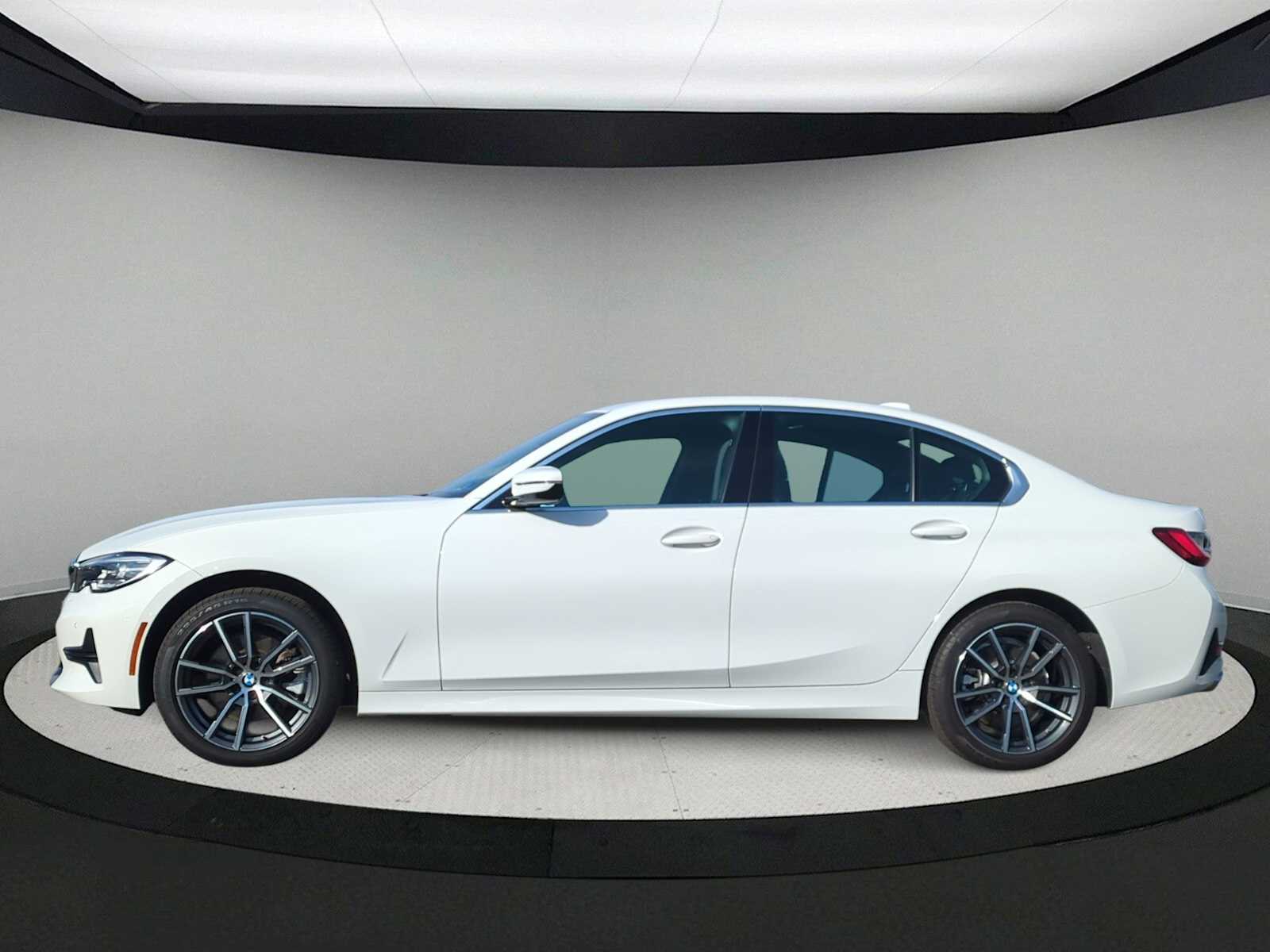 Thumbnail: 2022 BMW 3 Series - 5