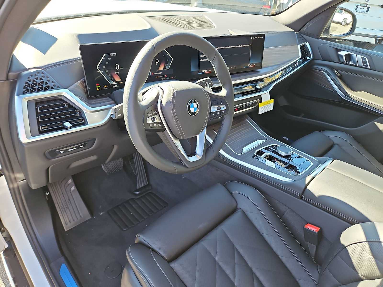 Thumbnail: 2026 BMW X5 - 10