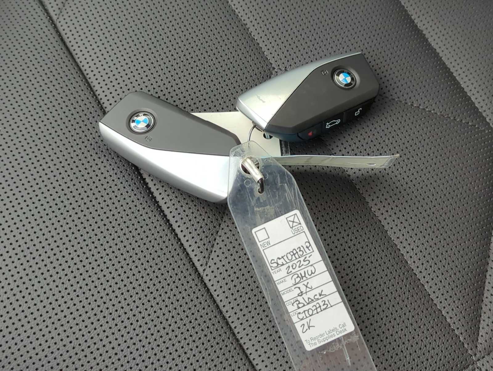 Thumbnail: 2025 BMW iX - 34