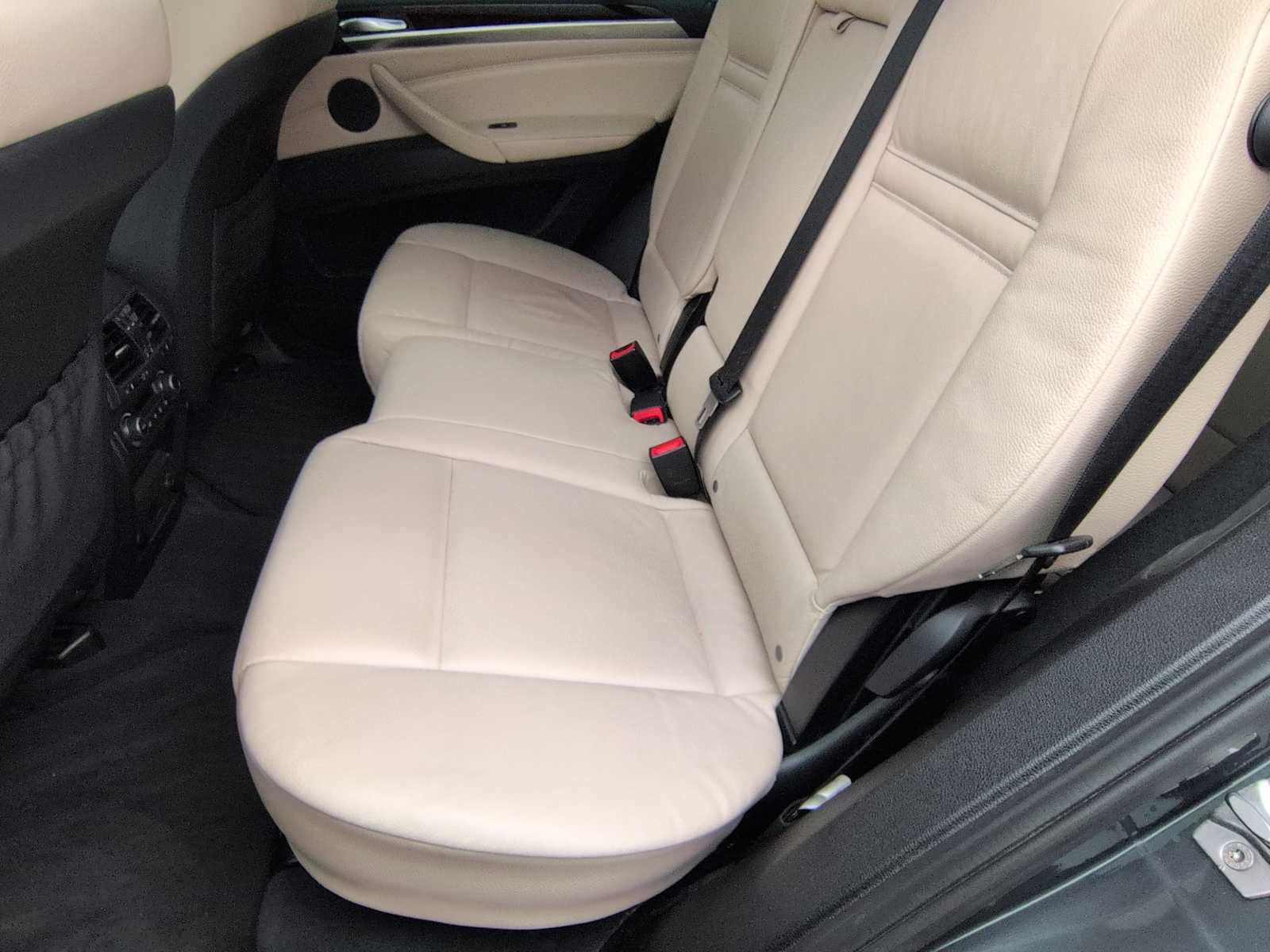 Thumbnail: 2013 BMW X5 - 21