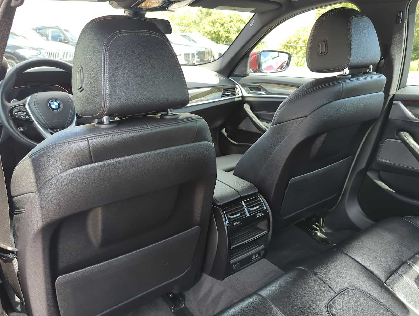 Thumbnail: 2023 BMW 5 Series - 18