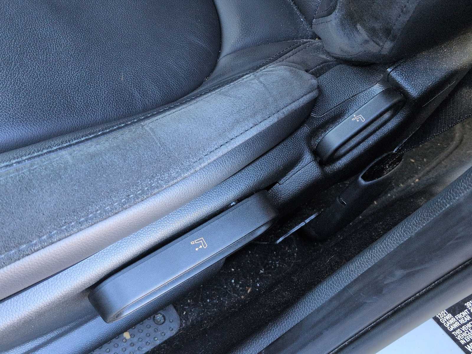 Thumbnail: 2022 MINI Cooper Hardtop - 17