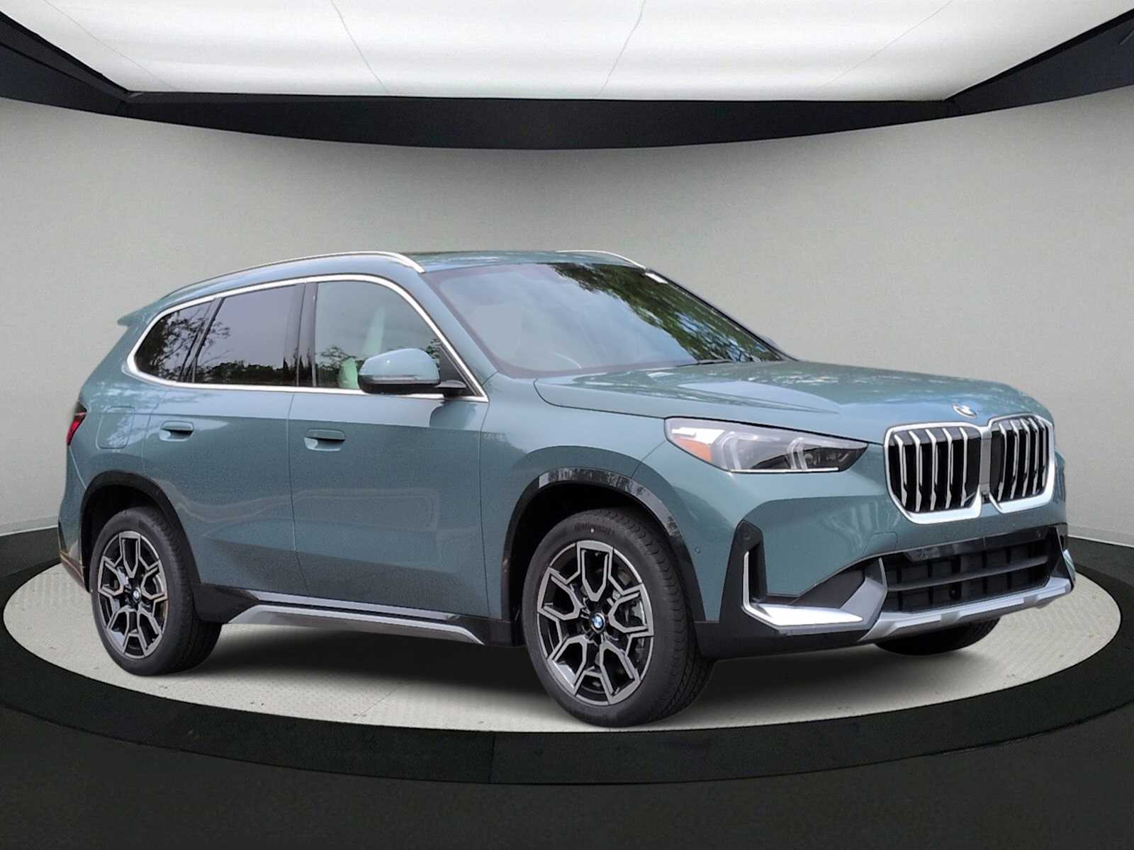 Thumbnail: 2026 BMW X1 - 2