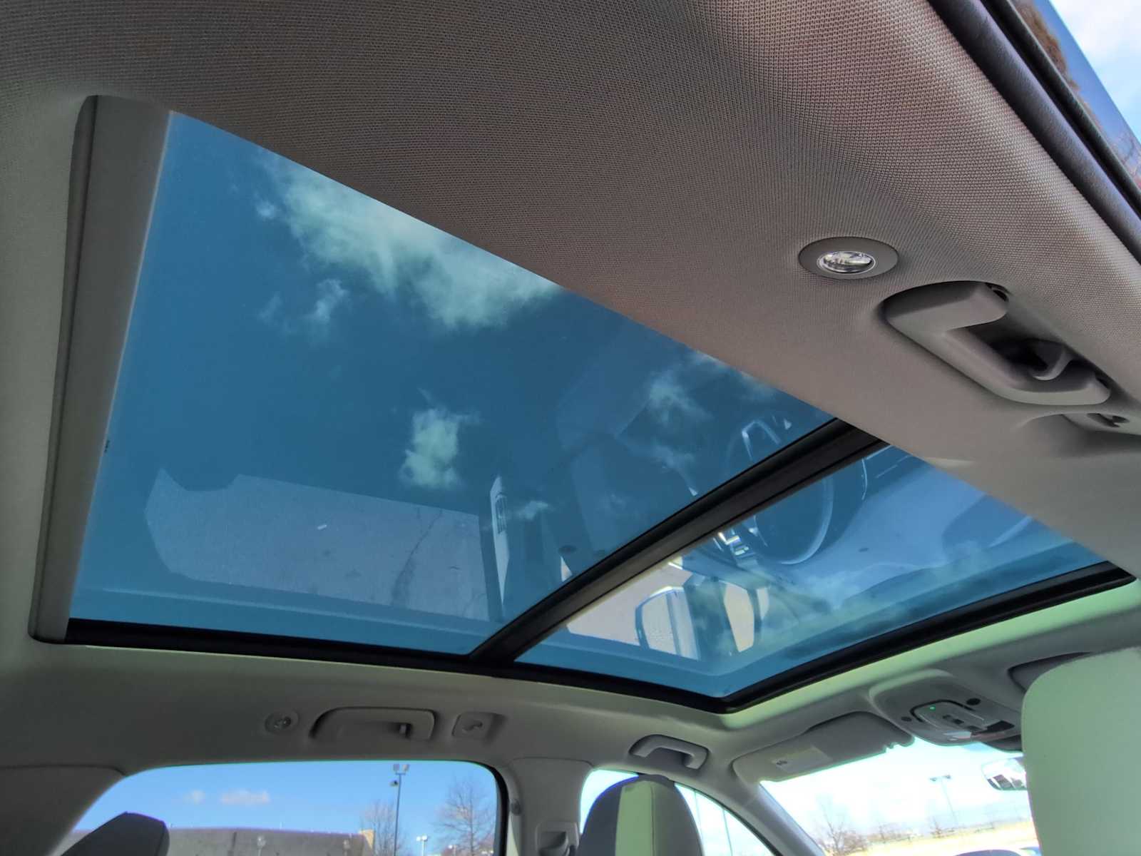 Thumbnail: 2022 Audi Q7 - 23