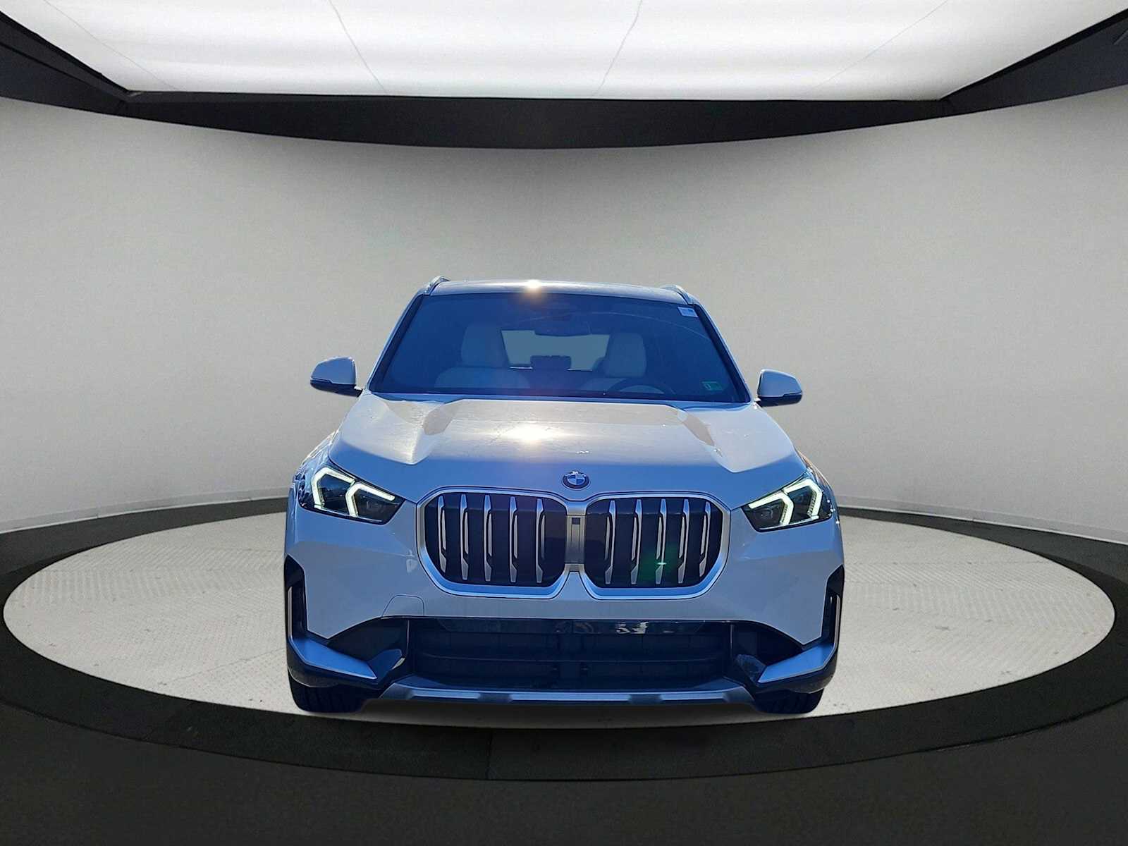 Thumbnail: 2026 BMW X1 - 3