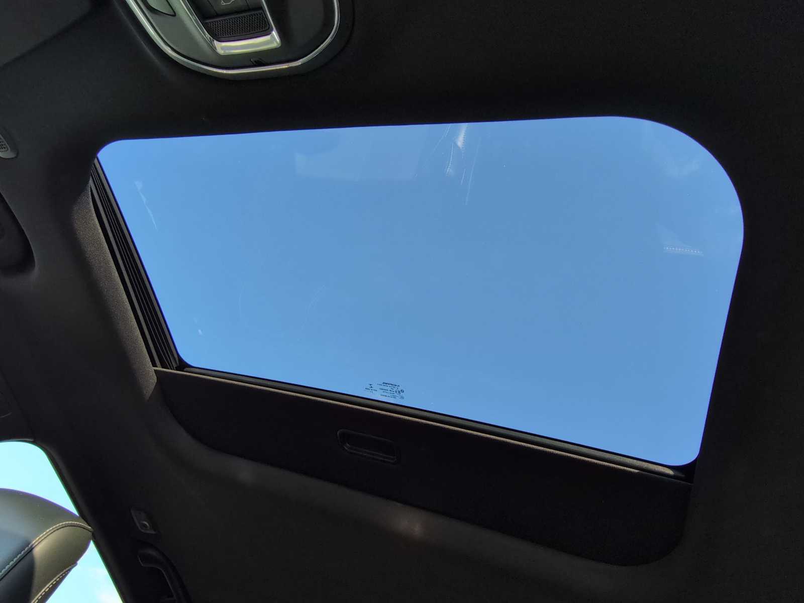 Thumbnail: 2023 Jeep Grand Cherokee - 18