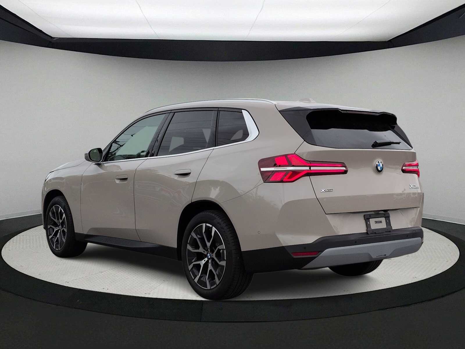 Thumbnail: 2025 BMW X3 - 6