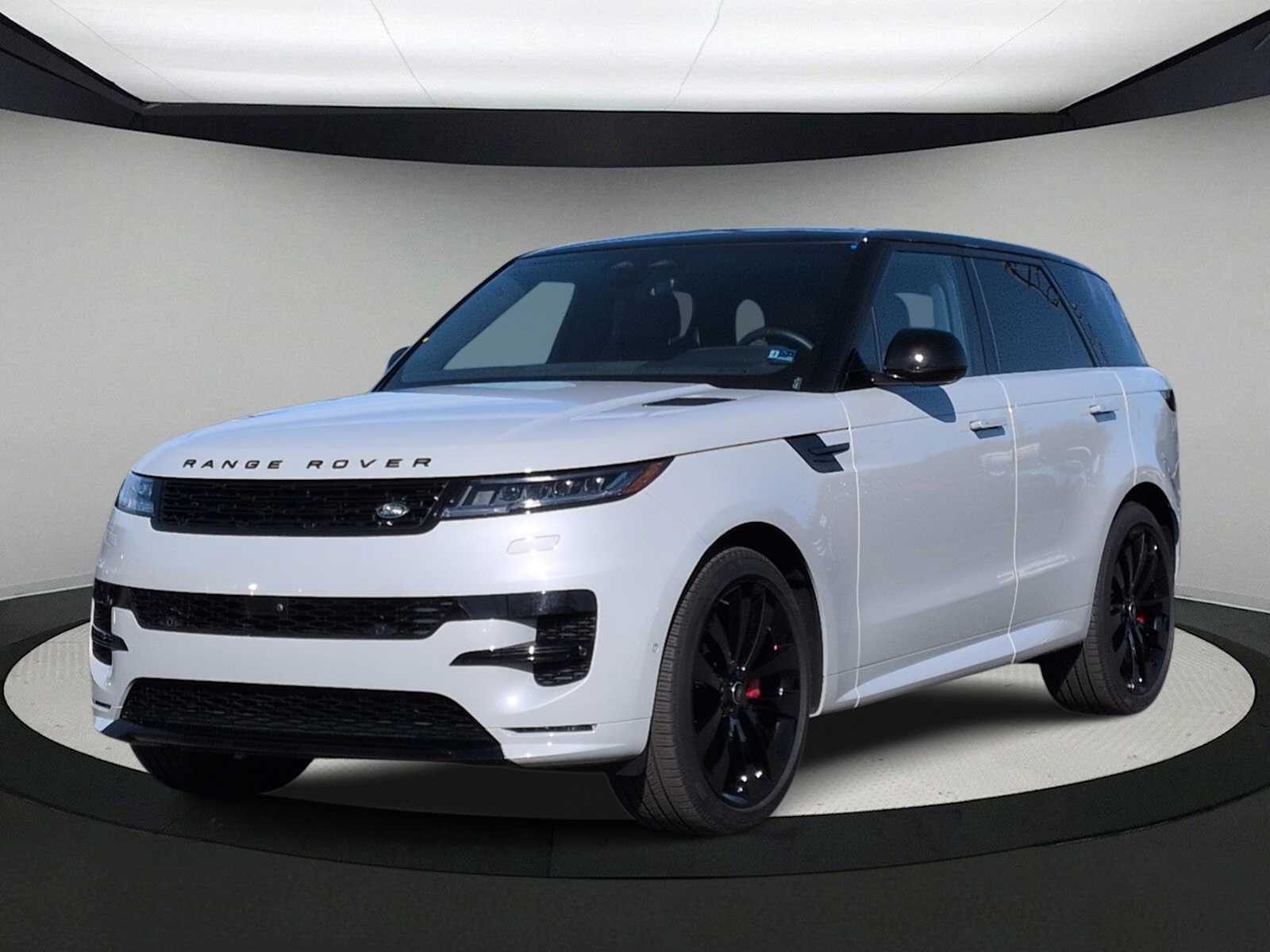 Thumbnail: 2025 Land Rover Range Rover Sport - 4