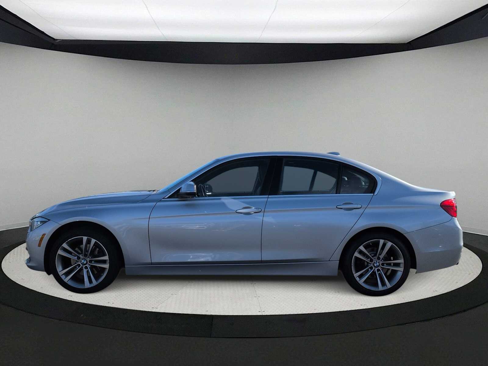 Thumbnail: 2018 BMW 3 Series - 5