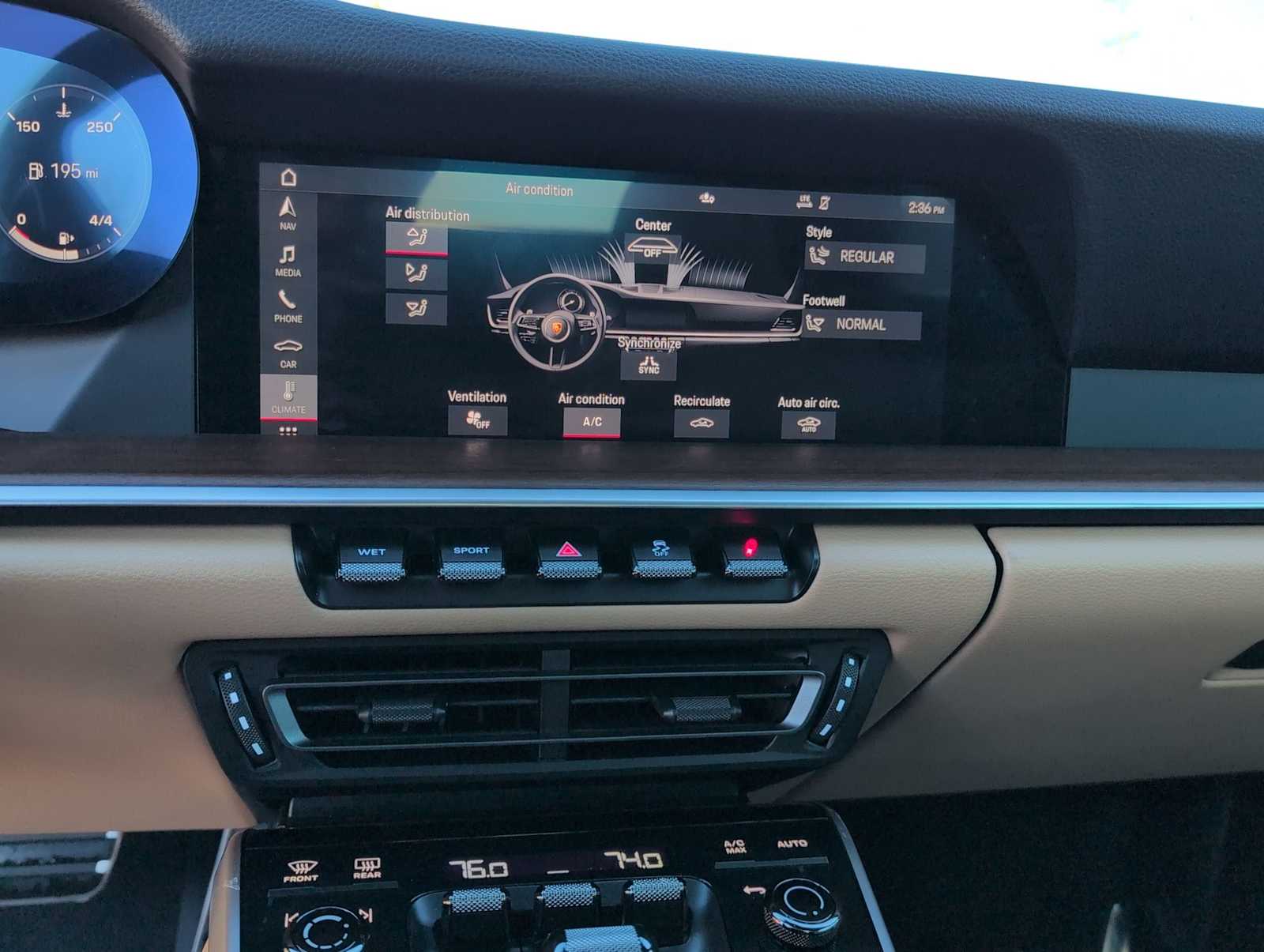 Thumbnail: 2020 Porsche 911 - 23