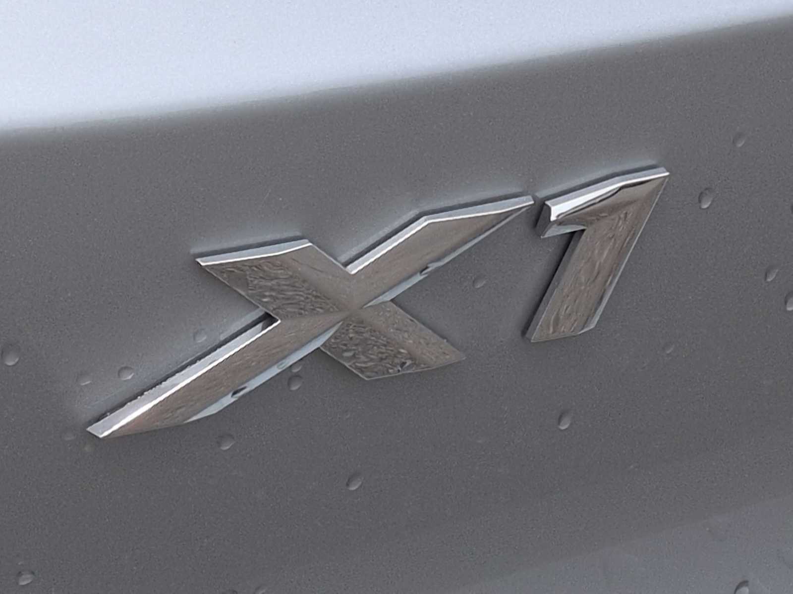 Thumbnail: 2026 BMW X1 - 13