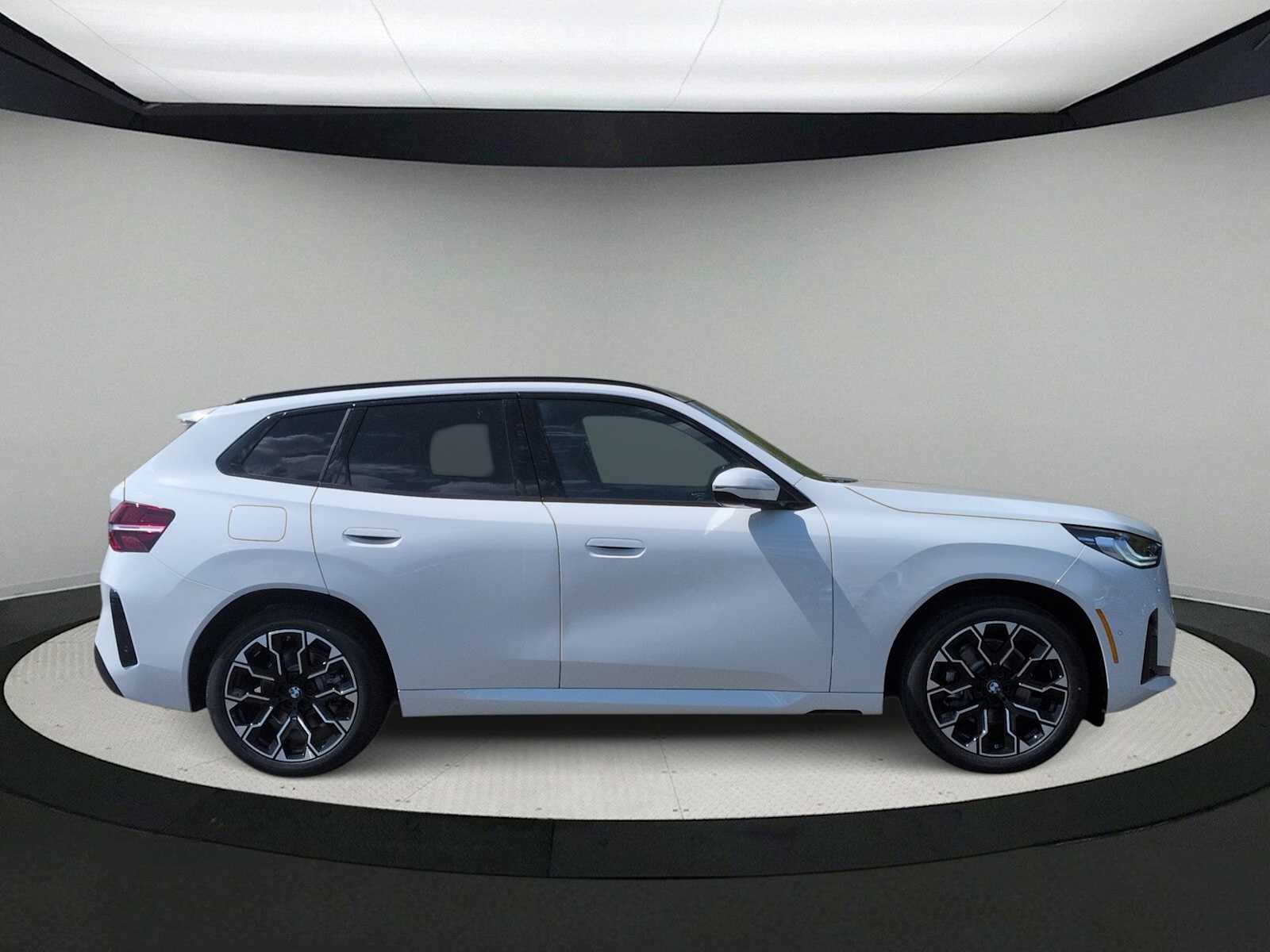 Thumbnail: 2026 BMW X3 - 9