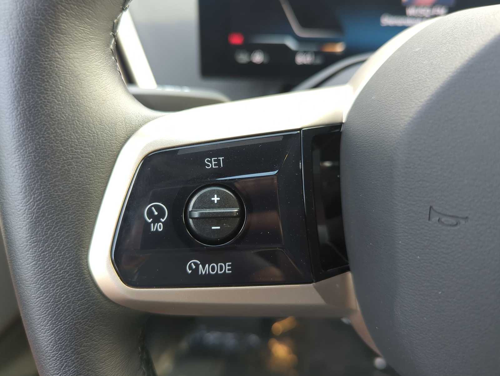 Thumbnail: 2025 BMW iX - 22