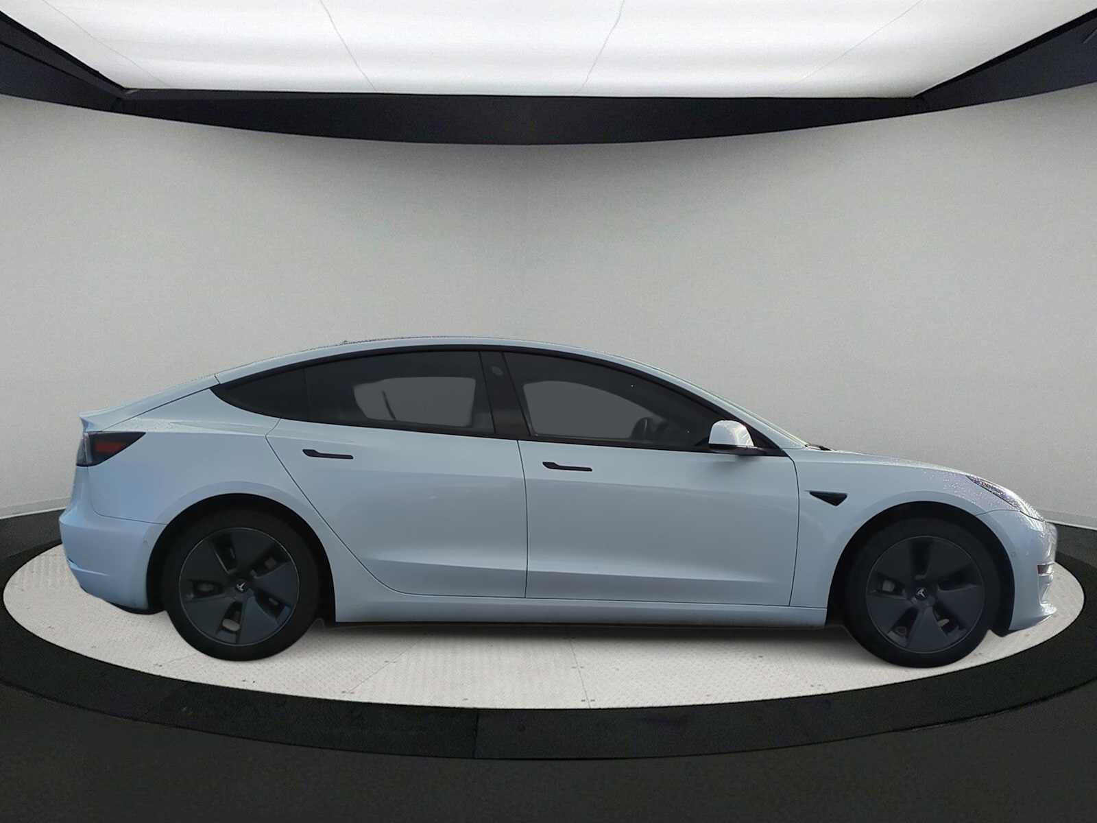 Thumbnail: 2021 Tesla Model 3 - 9
