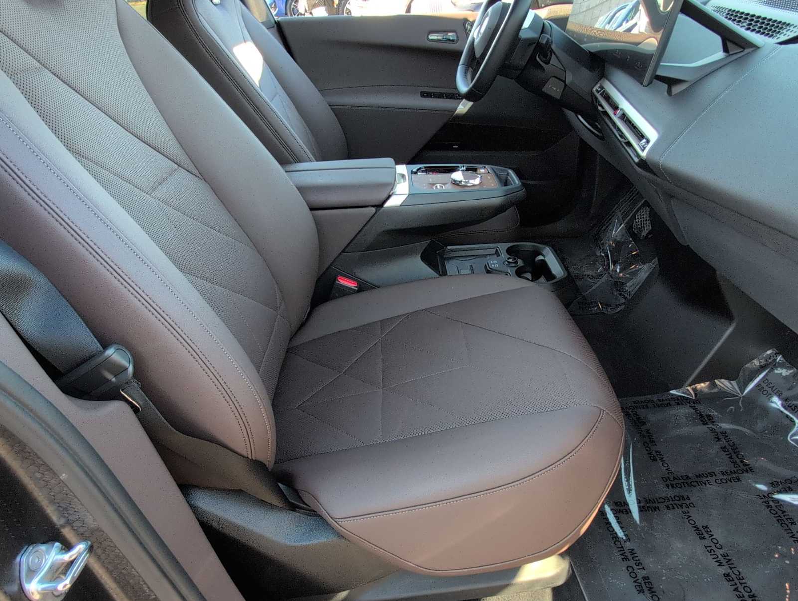 Thumbnail: 2023 BMW iX - 21