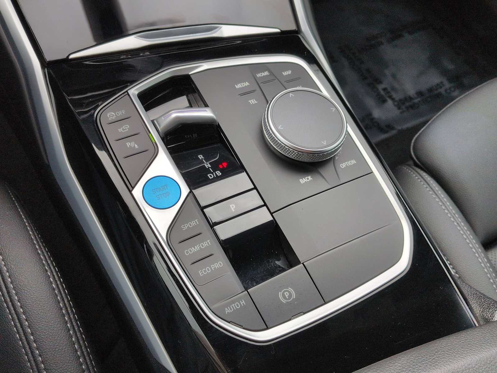Thumbnail: 2023 BMW i4 - 34