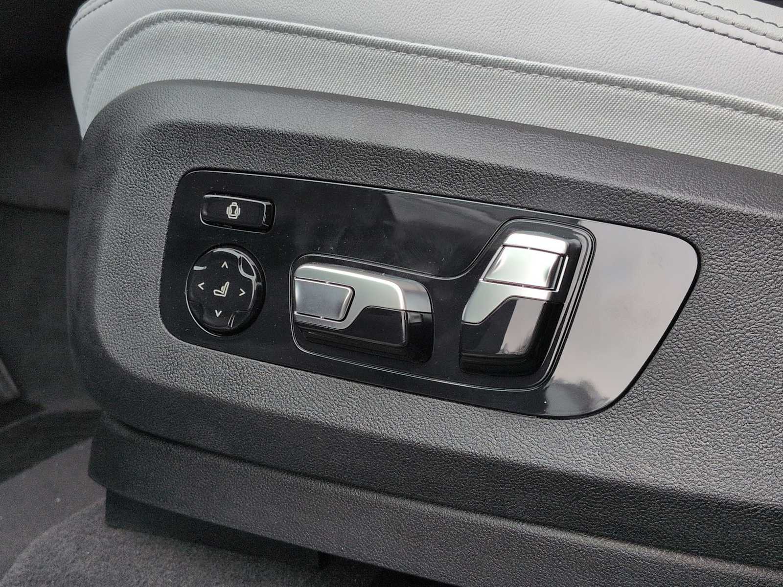 Thumbnail: 2026 BMW X5 - 18