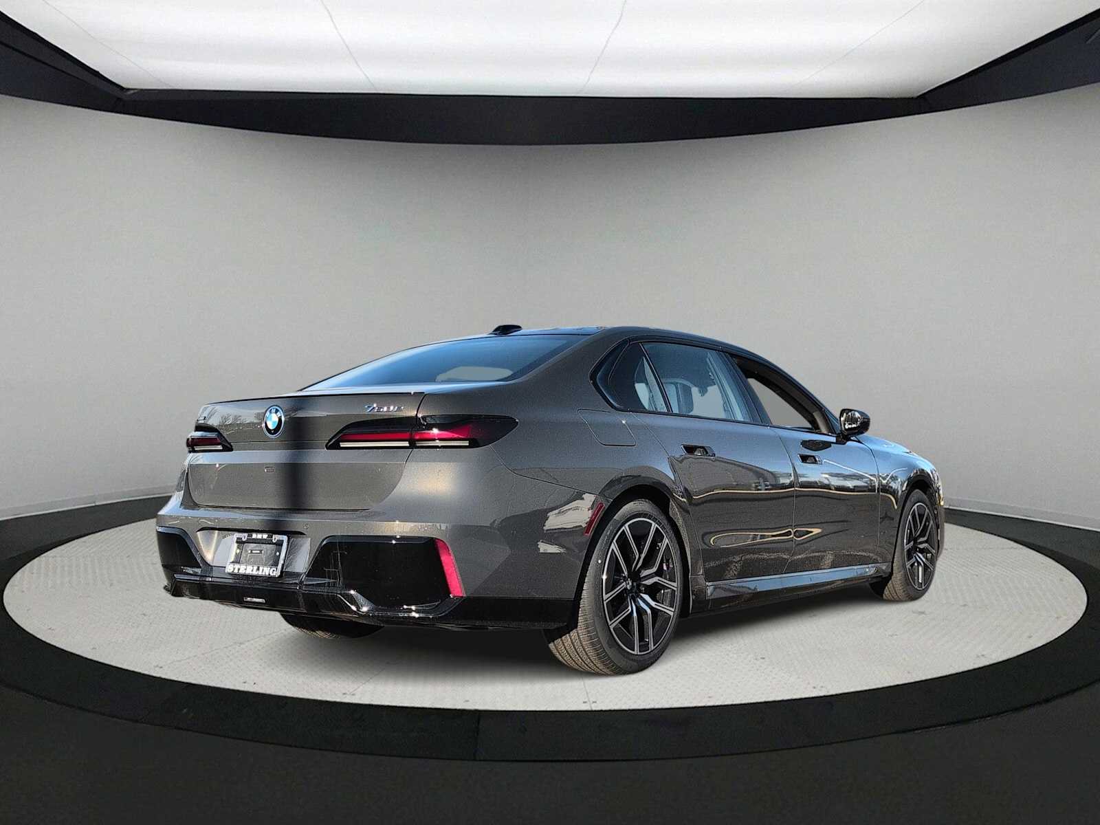 Thumbnail: 2026 BMW 7 Series - 8