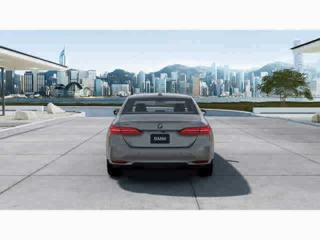 Thumbnail: 2026 BMW 5 Series - 5