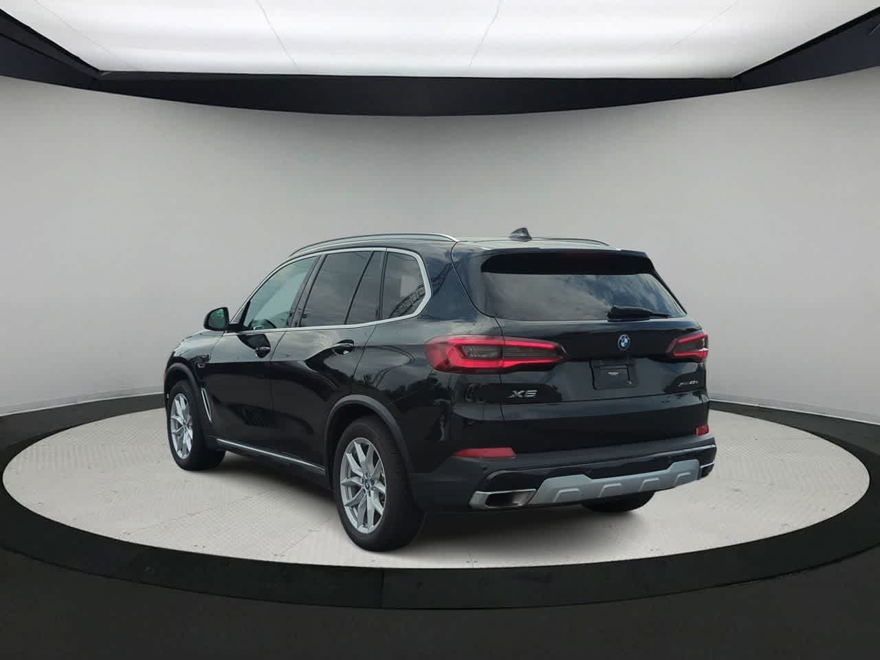 Thumbnail: 2023 BMW X5 - 6