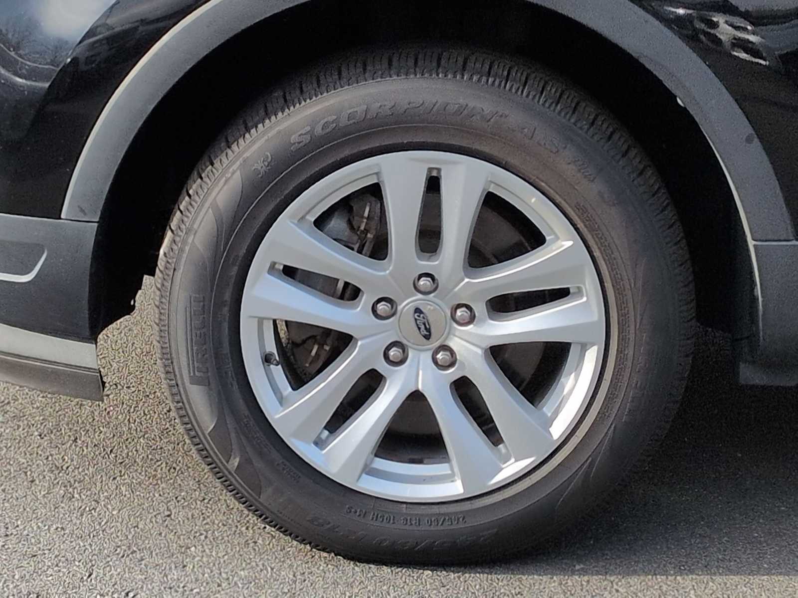 Thumbnail: 2018 Ford Explorer - 14