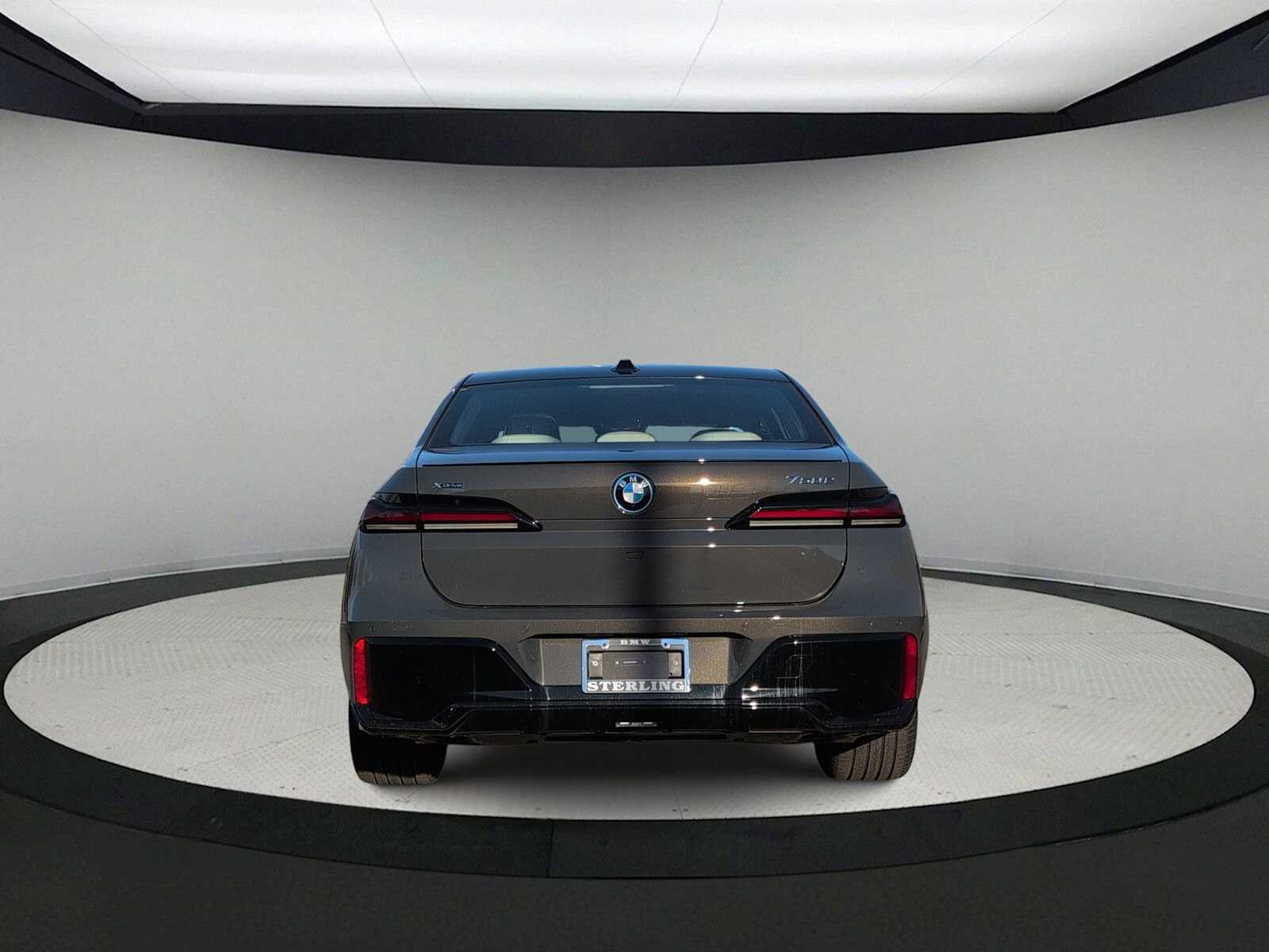 Thumbnail: 2026 BMW 7 Series - 7