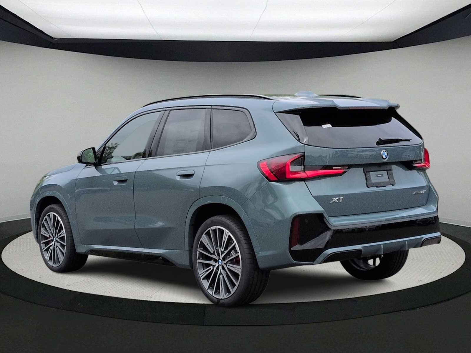 Thumbnail: 2026 BMW X1 - 6