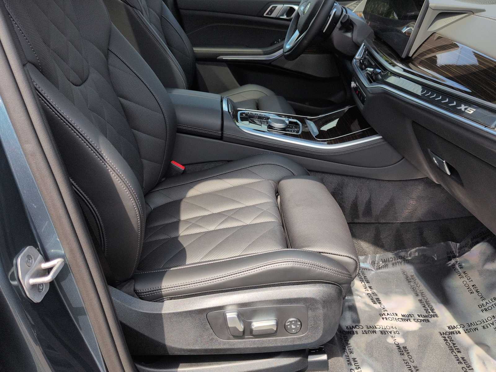 Thumbnail: 2026 BMW X5 - 23