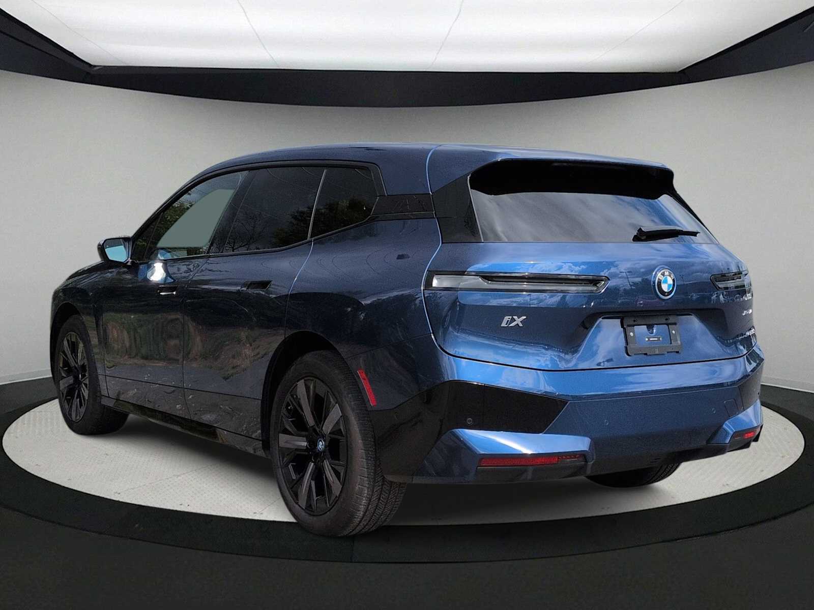 Thumbnail: 2025 BMW iX - 6