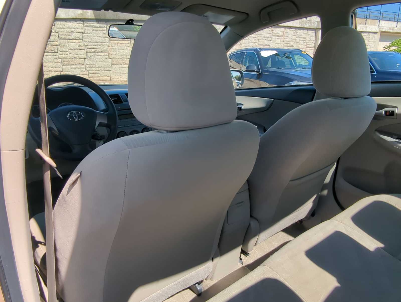 Thumbnail: 2011 Toyota Corolla - 18
