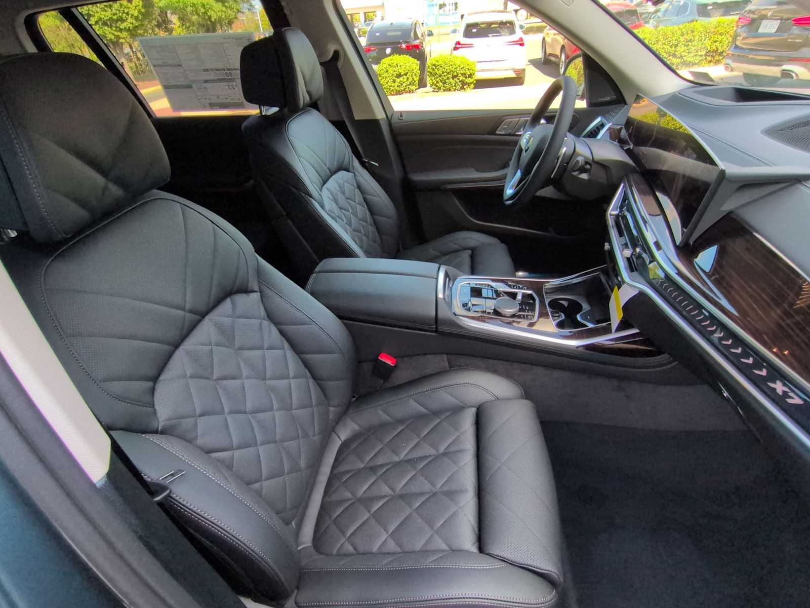 Thumbnail: 2026 BMW X7 - 24