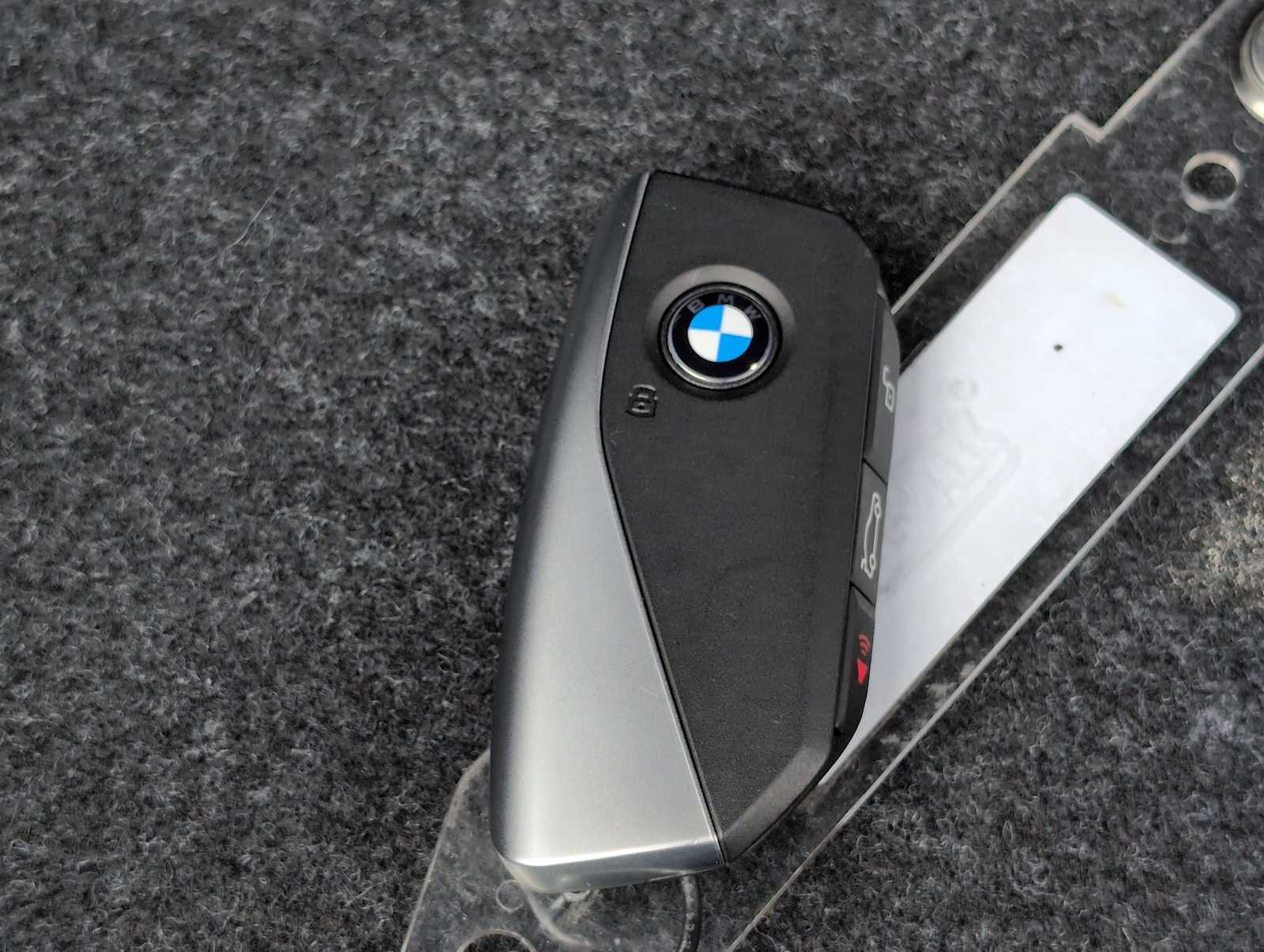 Thumbnail: 2026 BMW 5 Series - 35