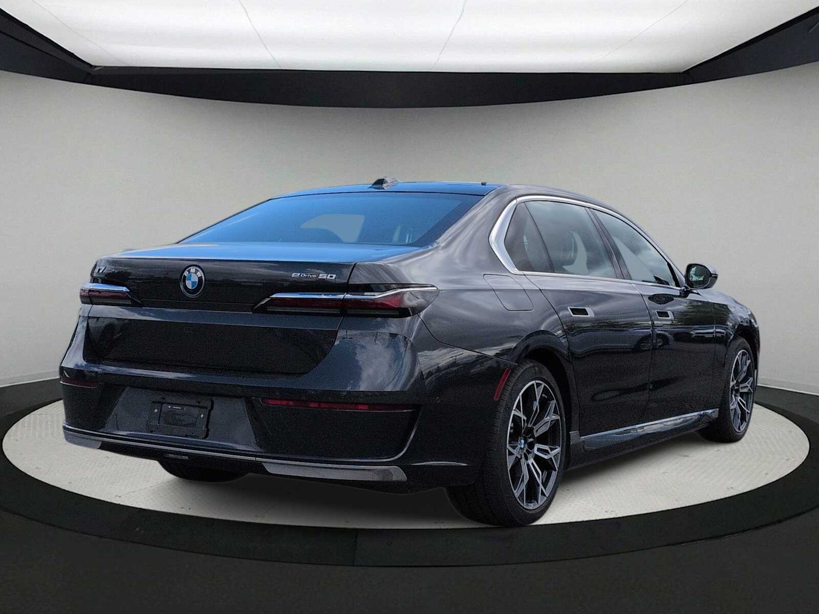 Thumbnail: 2025 BMW i7 - 8