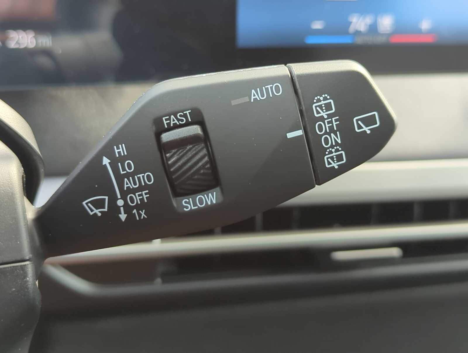 Thumbnail: 2026 BMW iX - 25