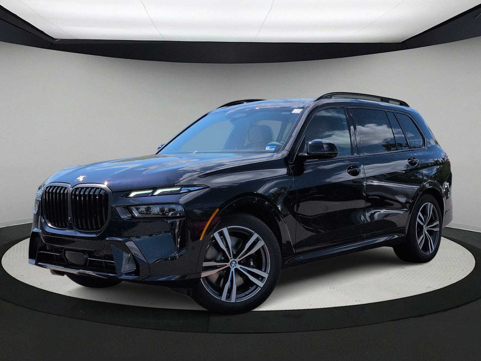 Thumbnail: 2027 BMW X7 - 1