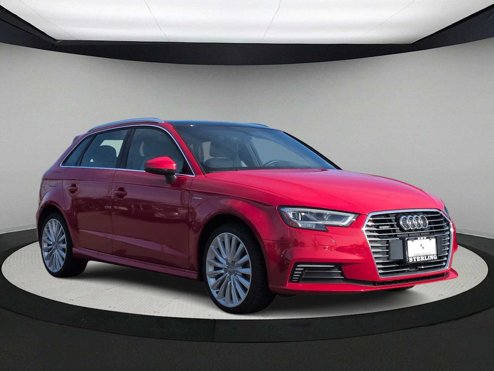 Thumbnail: 2017 Audi A3 e-tron - 2