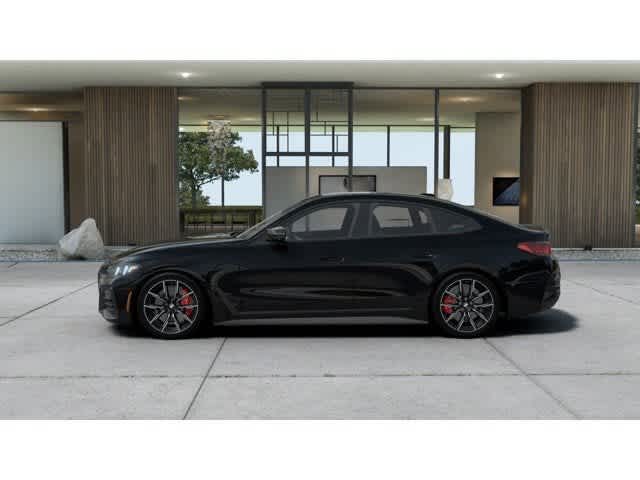 Thumbnail: 2026 BMW 4 Series - 4