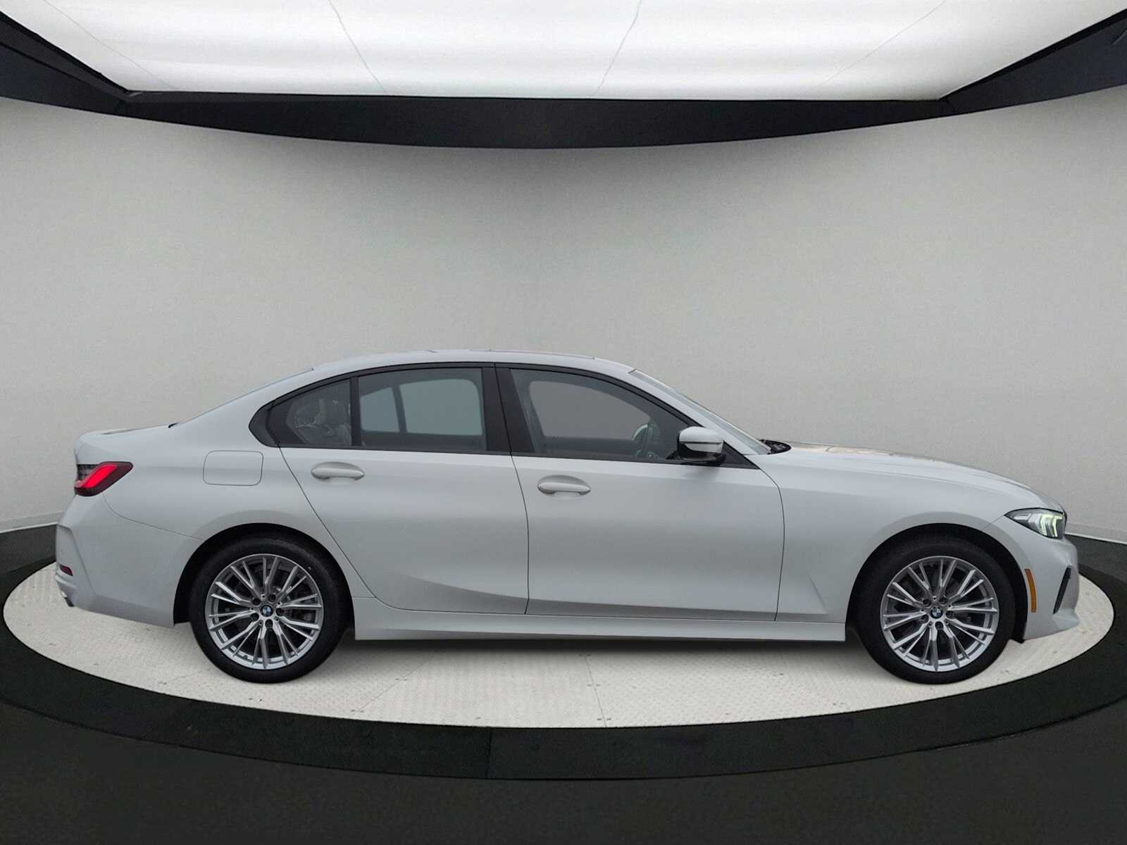 Thumbnail: 2023 BMW 3 Series - 9