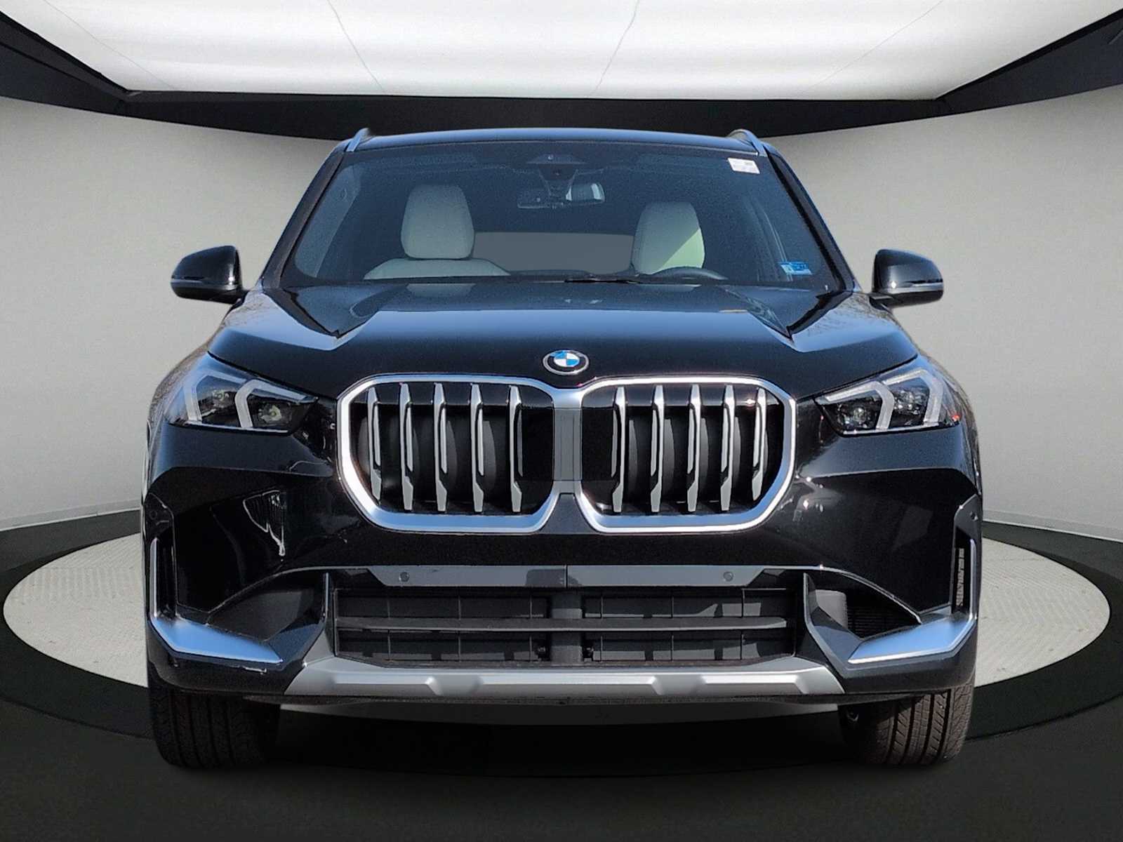 Thumbnail: 2026 BMW X1 - 3