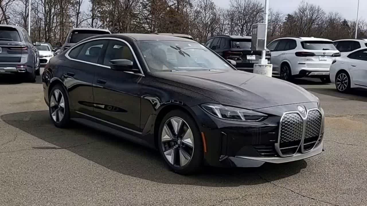 Thumbnail: 2025 BMW i4 - 2