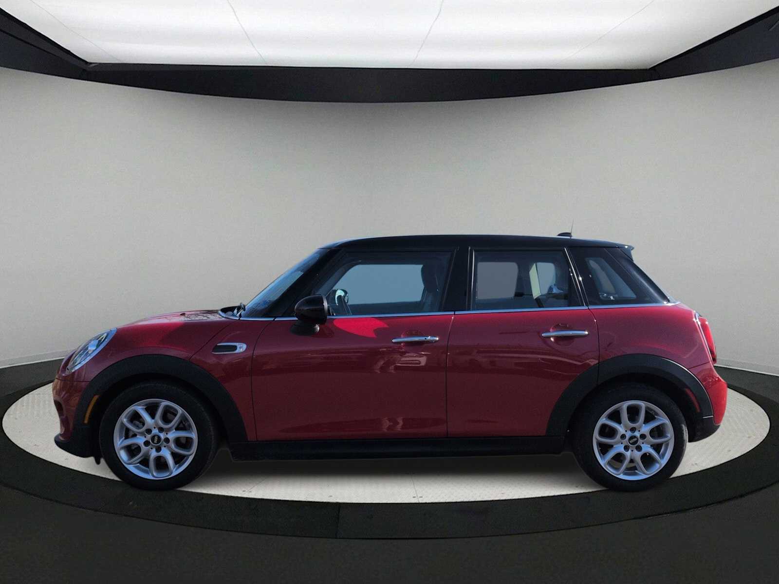 Thumbnail: 2019 MINI Cooper Hardtop - 5