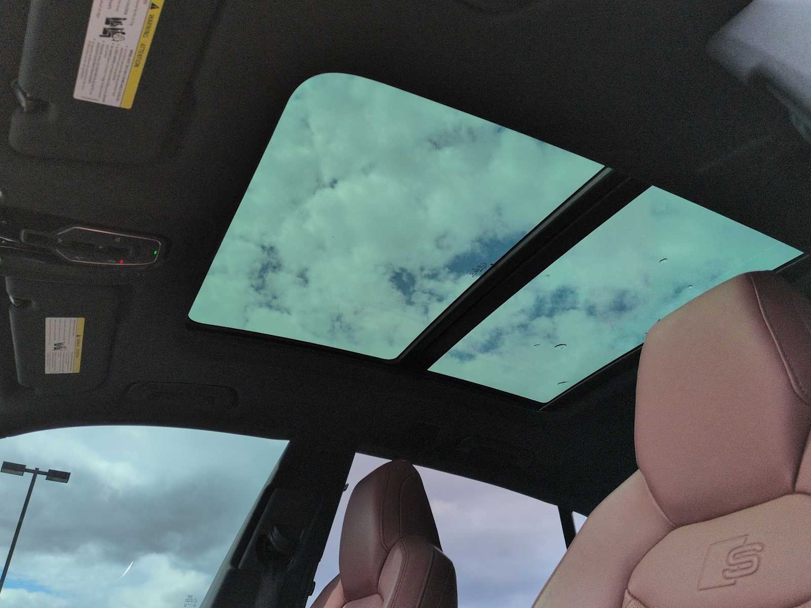 Thumbnail: 2023 Audi SQ8 - 20