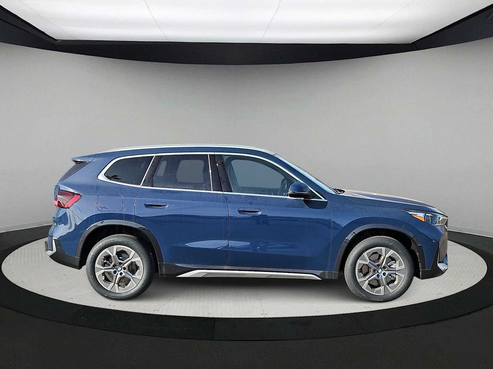Thumbnail: 2026 BMW X1 - 9
