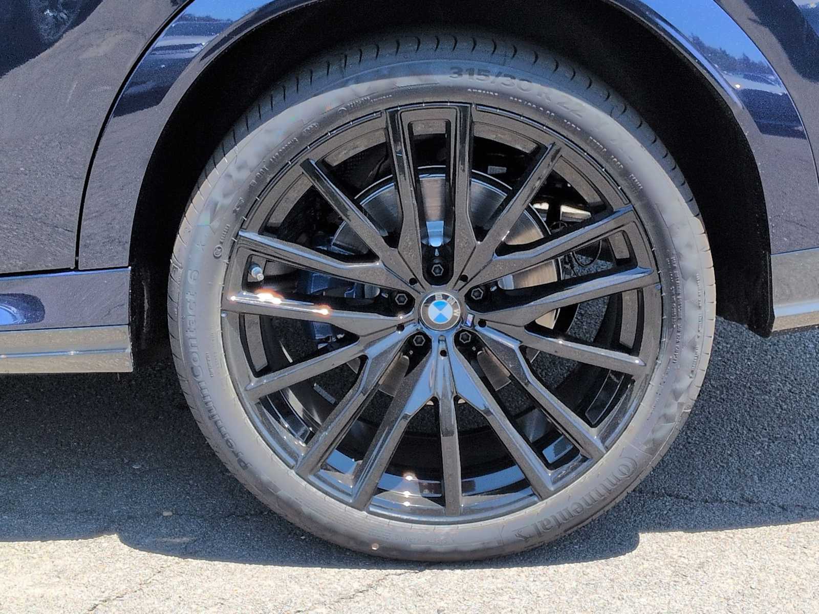 Thumbnail: 2027 BMW X6 - 14