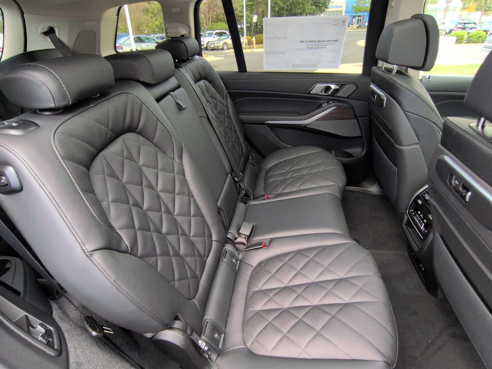 Thumbnail: 2026 BMW X7 - 22