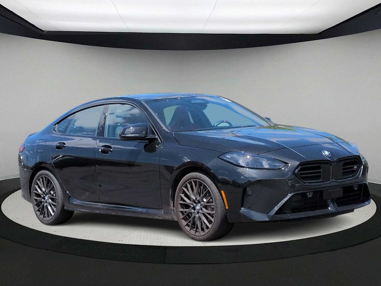 Thumbnail: 2025 BMW 2 Series - 2