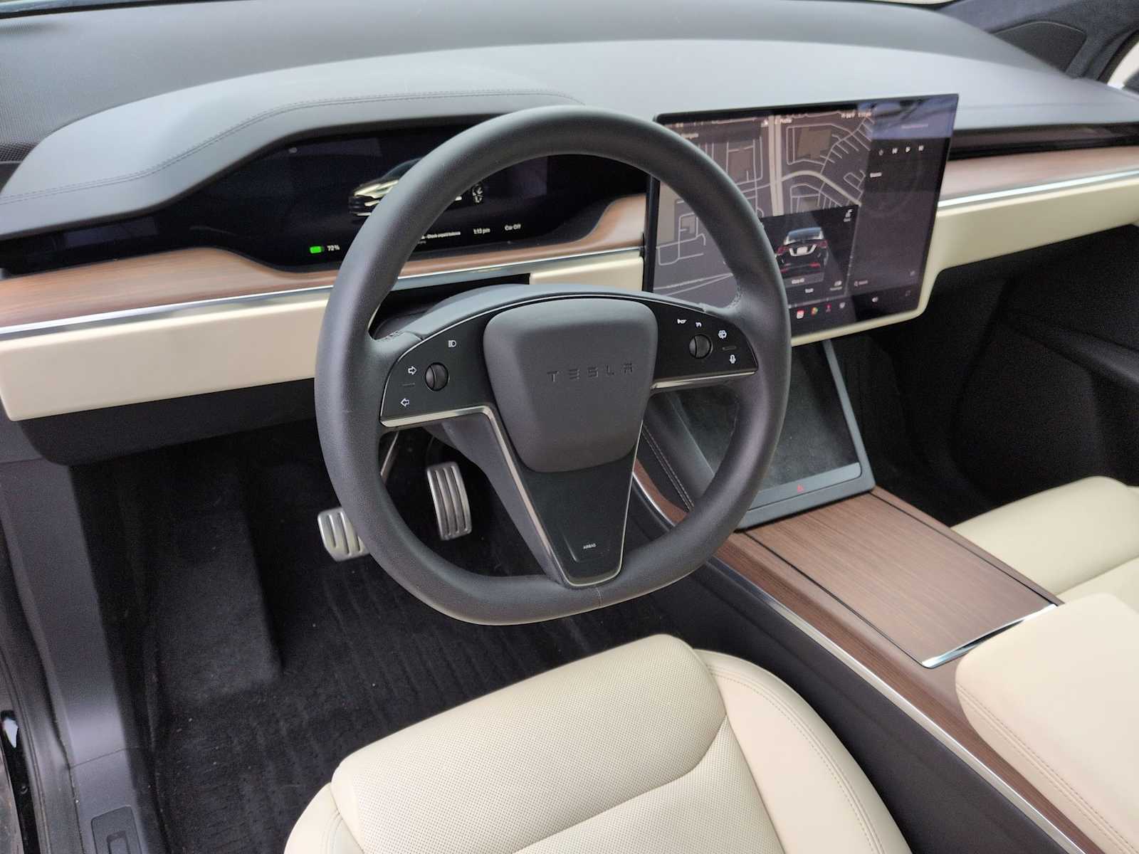 Thumbnail: 2023 Tesla Model X - 10